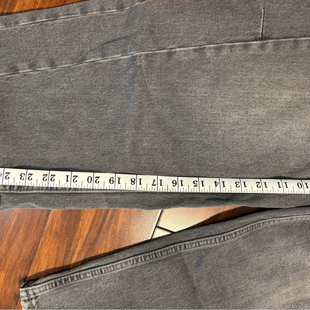 Old Navy Dark Gray High-Rise Barrel Leg Jeans - Picture 5 of 6
